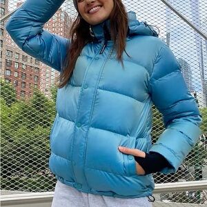 Aritzia Super Puff Shorty - Size M